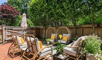 35 Second St, Newport, RI 02840
