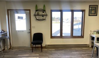 5555 Saratoga Rd, Asbury, IA 52002