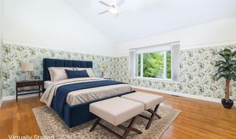 16 Thistle Holw 16, Avon, CT 06001