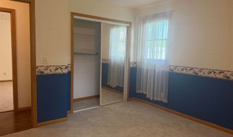 530 S 5th St, Akron, IA 51001