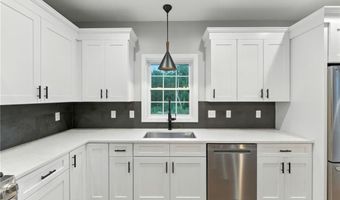 6 Pico Cir, Johnston, RI 02919