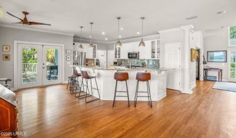 5 Petigru Dr, Beaufort, SC 29902