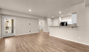 17126 SW Snowdale St 303, Beaverton, OR 97007
