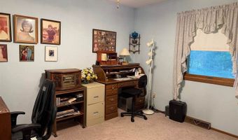 2040 Clover Dr, Akron, IA 51001