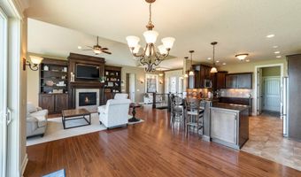 2526 Coyote Dr, Ames, IA 50014