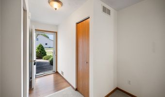 232 Bayview Dr, Cortland, OH 44410