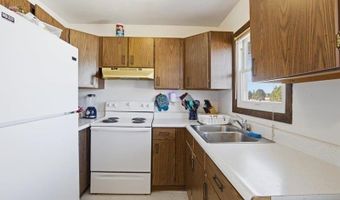 12 Linney St, Babbitt, MN 55706