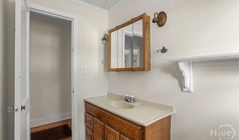 1948 Cokesbury Dr, Savannah, GA 31406