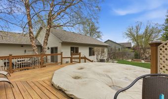 1609 S Locust Ave, Brandon, SD 57005