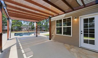 107 Walkabout Dr, Aberdeen, NC 28315