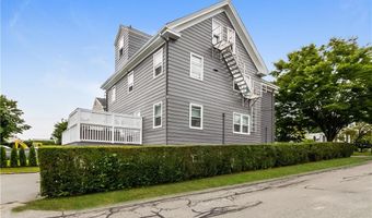 23 Vernon Ave 1, Newport, RI 02840