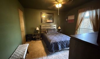 810 W Centre Ave, Artesia, NM 88210