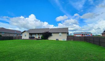 703 Kenny St, Ava, MO 65608