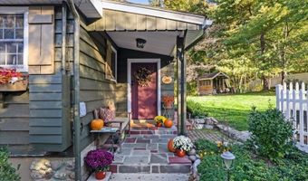 107 Overlook Rd, Andover, NJ 07860