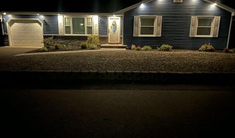 745 Halliard Ave, Beachwood, NJ 08722
