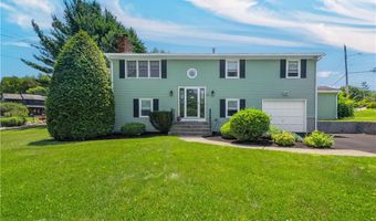 82 Hope Rd, Cranston, RI 02921