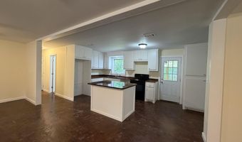 2159 Sunny Lane Rd, Benton, MS 39039