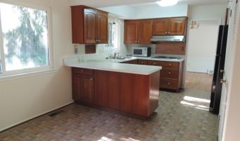 2098 Yorktown Dr, Ann Arbor, MI 48105