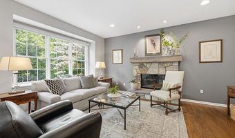 35 Lilac Ln, Danbury, CT 06810