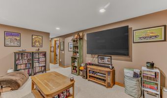18 Armsby Cir, Campton, NH 03223