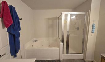 1141 Freesia Ct, Ann Arbor, MI 48105
