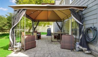 191 Lehn Springs Dr, Amherst, NY 14221