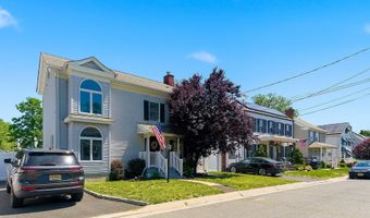 45 Compton St, Belford, NJ 07718