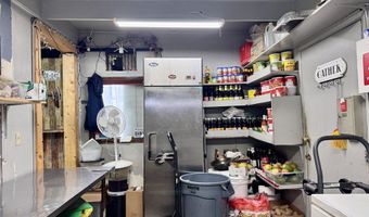 925 CHETCO Ave, Brookings, OR 97415