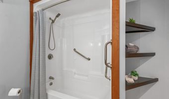 82 Pilgrim Dr, Bedford, NH 03110