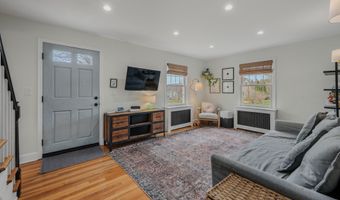 28 Mill Creek Rd, Branford, CT 06405
