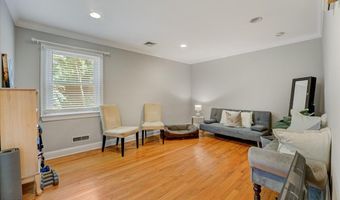 51 Normandy Ct, Middletown, NJ 07748