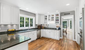 11 Mcafee Farm Rd, Bedford, NH 03110