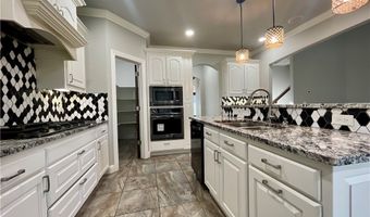 4407 SW Barton St, Bentonville, AR 72713