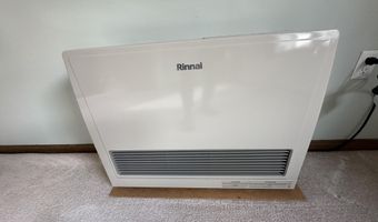 90 Baldwin Dr, Bangor, ME 04401