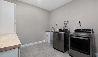 52 Pine Swamp Rd, Cumberland, RI 02864