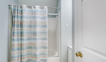 395 Felicity St, Bay St. Louis, MS 39520