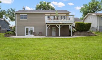 407 Palermo Dr, Ballwin, MO 63021