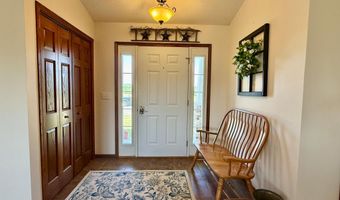 1798 Tiger Ridge Dr, Albert Lea, MN 56007