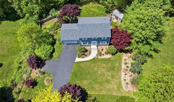 130 Village Hill Ln, North Kingstown, RI 02852