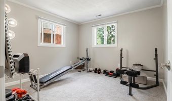 10 Belmont Dr, Barnstead, NH 03225