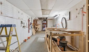 345 W Auburn Rd, Auburn, ME 04210