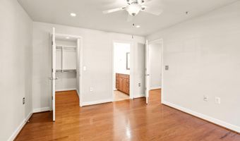 4089 S FOUR MILE RUN Dr 201, Arlington, VA 22204