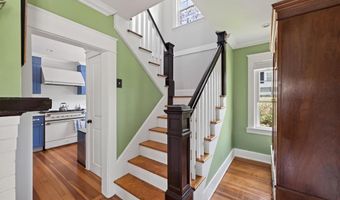 7 Verndale Cir, Bristol, RI 02809