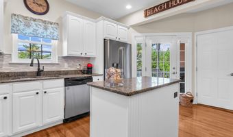 335 Engleside Ave, Beach Haven, NJ 08008