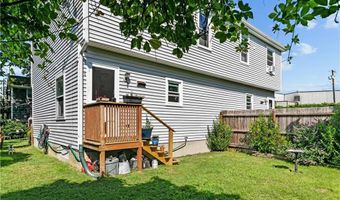 55 Homer St B, Newport, RI 02840