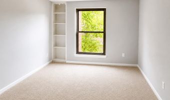 3300 WOODBURN VILLAGE Dr 31, Annandale, VA 22003