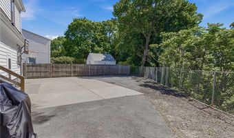 1175 Lonsdale Ave, Lincoln, RI 02865