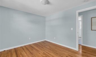 6 Acre Ave, Barrington, RI 02806