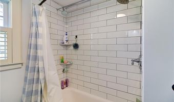 80 Barrett Ave, North Providence, RI 02904
