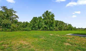 97 Coachman Ln, Autryville, NC 28318